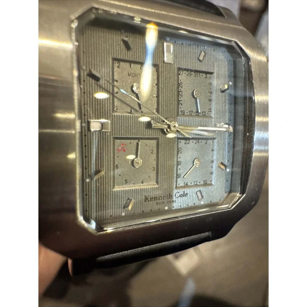 Kenneth Cole Full Calendar Unisex Watch 33mm Green Gray Square Dial New‎ Battery